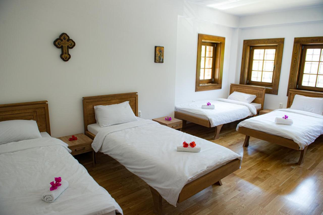 Guest Mansion, Гостински Палат Rostusa 외부 사진