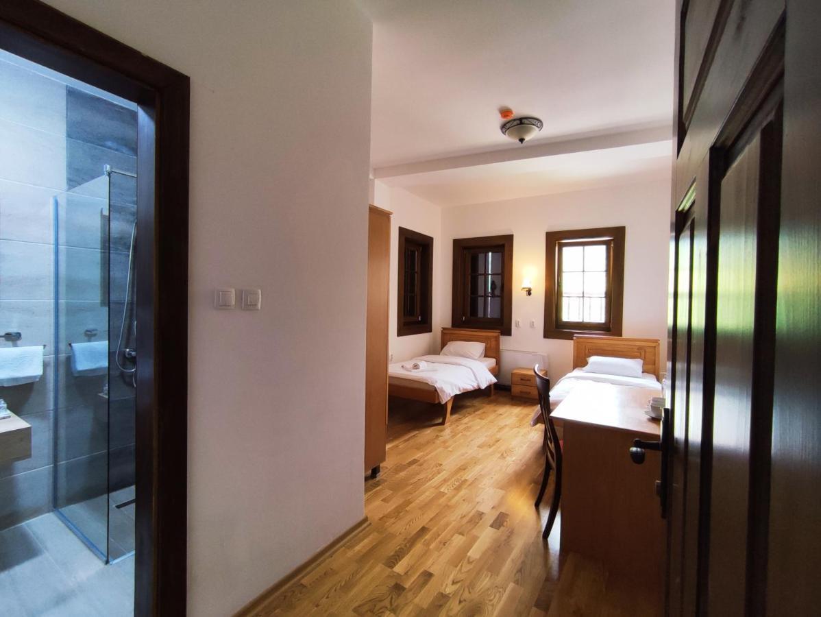 Guest Mansion, Гостински Палат Rostusa 외부 사진