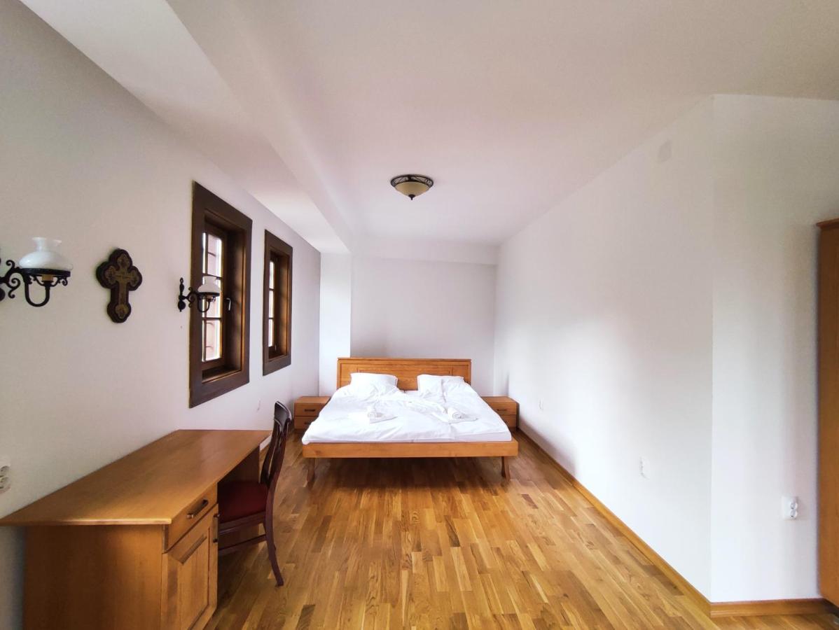 Guest Mansion, Гостински Палат Rostusa 외부 사진