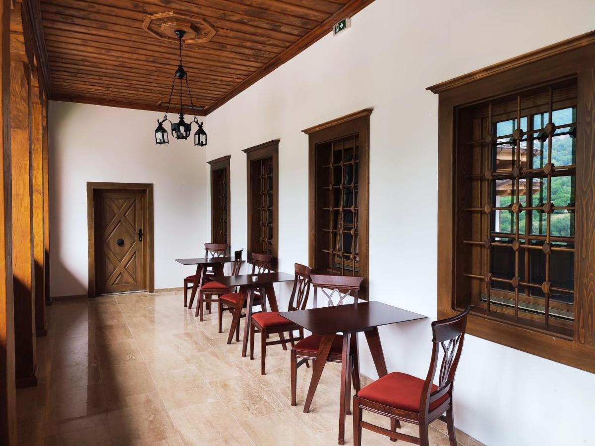 Guest Mansion, Гостински Палат Rostusa 외부 사진