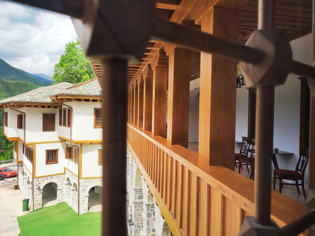 Guest Mansion, Гостински Палат Rostusa 외부 사진