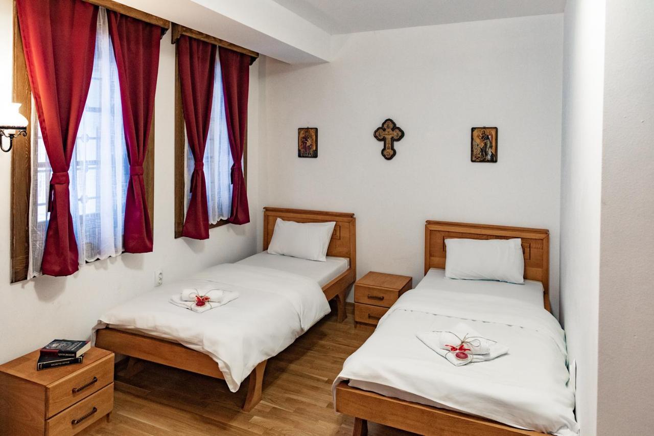 Guest Mansion, Гостински Палат Rostusa 외부 사진