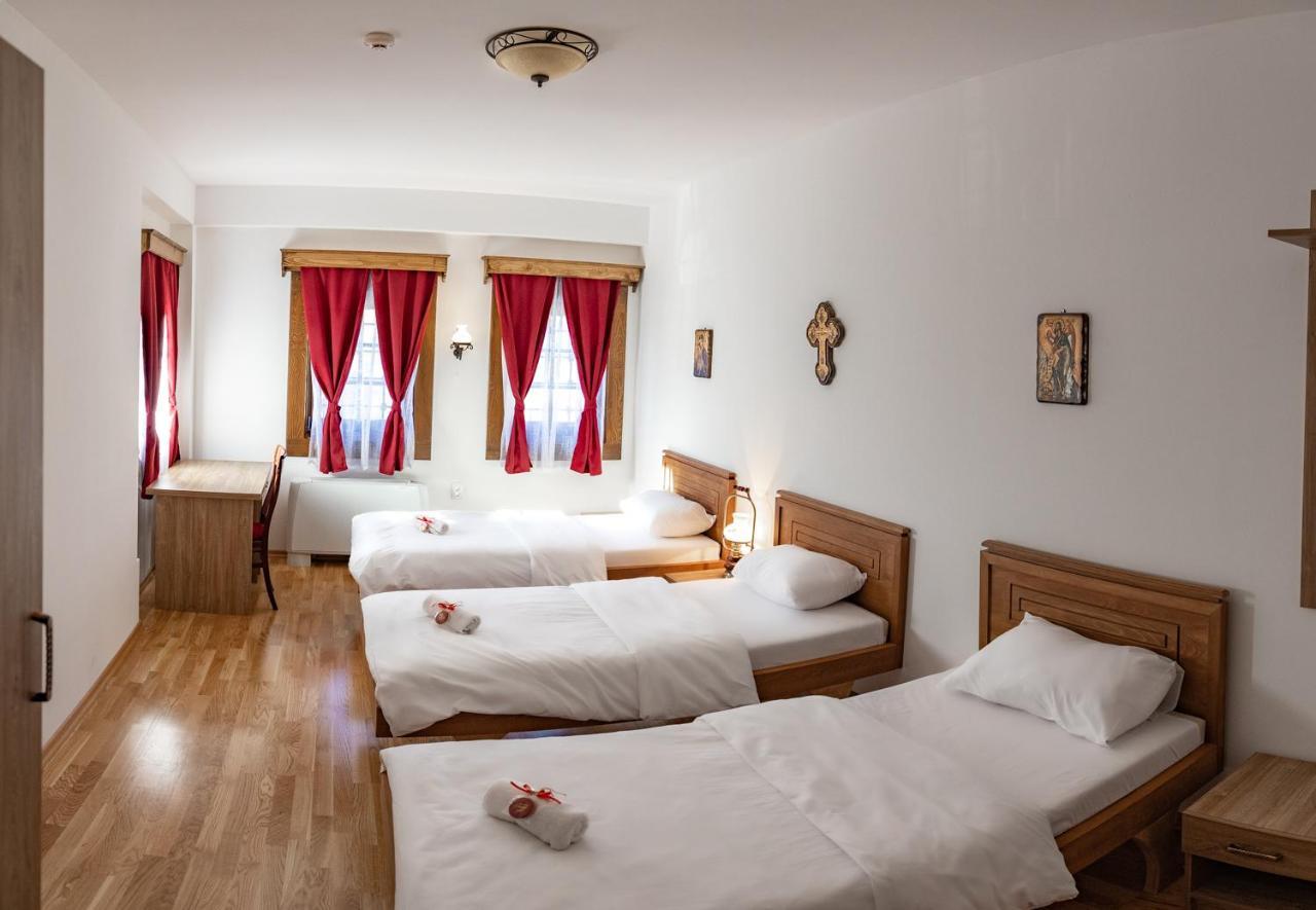 Guest Mansion, Гостински Палат Rostusa 외부 사진