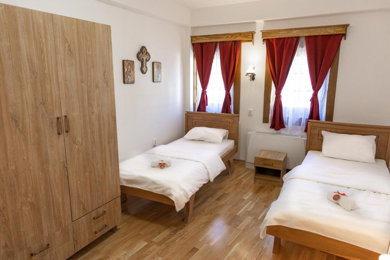 Guest Mansion, Гостински Палат Rostusa 외부 사진