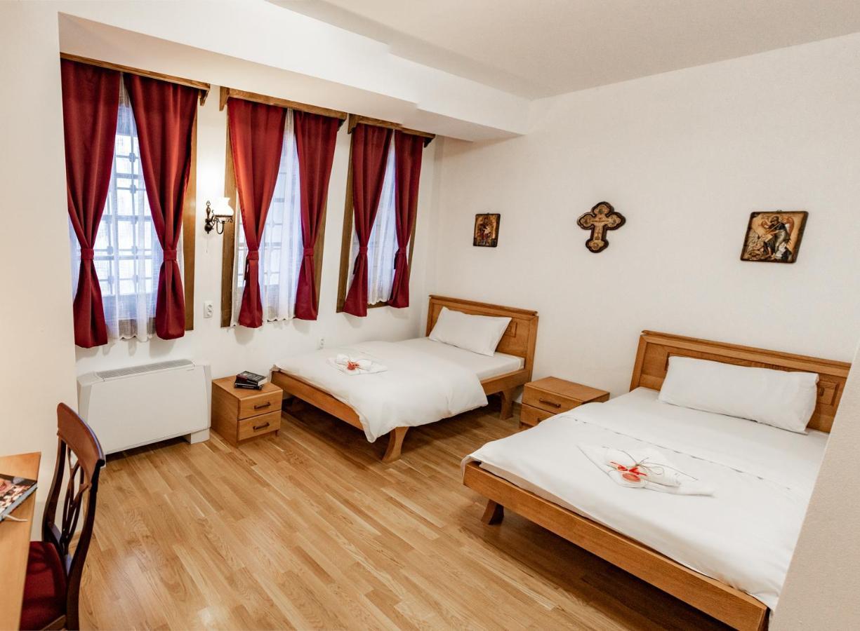 Guest Mansion, Гостински Палат Rostusa 외부 사진
